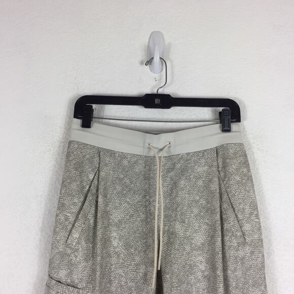 Athleta Venture Joggers Size 4 Printed Pant Viper Grey Workout Stretch Comfy - Picture 4 of 16